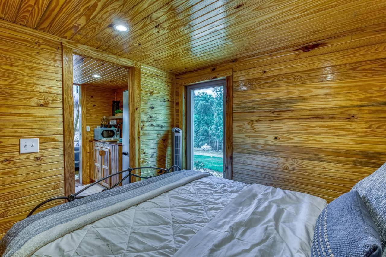 The Gemini-A Dreamy, Waterfront Tiny Cabin Rogersville Bagian luar foto